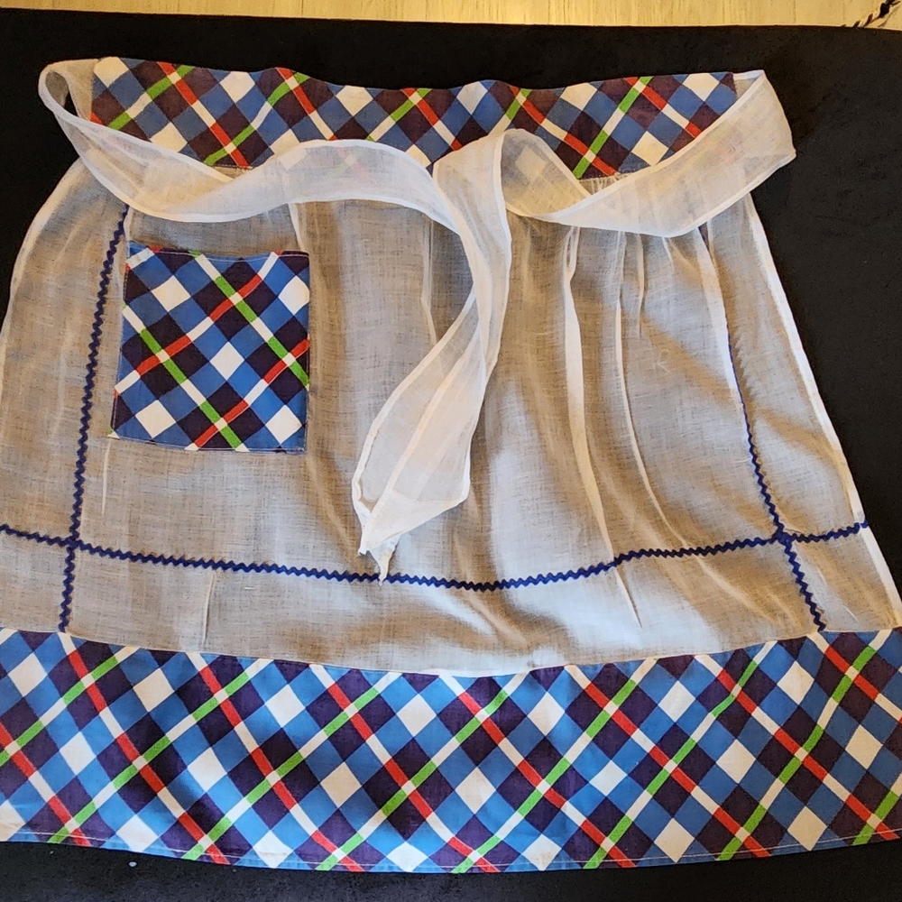 VINTAGE WHITE SHEER LINEN APRON HANDMADE